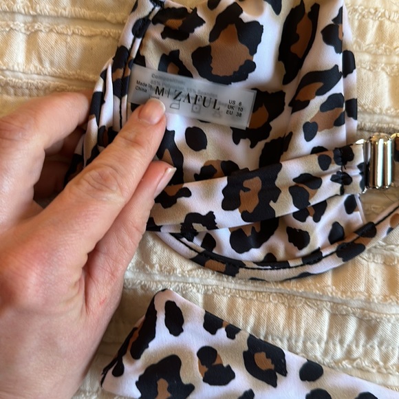 Zaful leopard print bikini - Picture 3 of 6